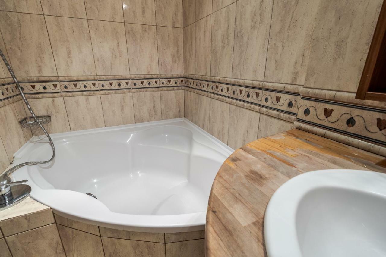 George Apartment Lwów Zewnętrze zdjęcie
