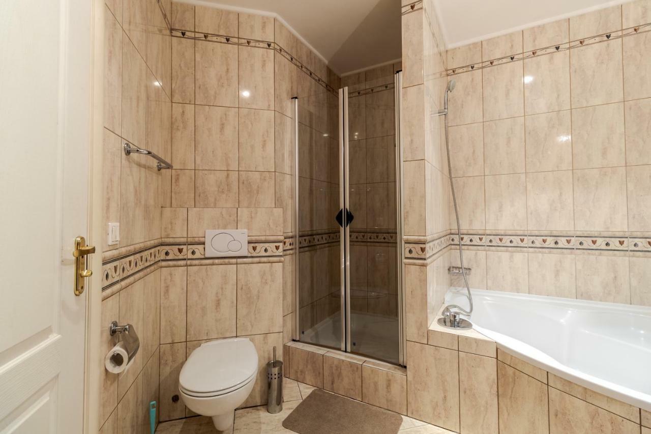George Apartment Lwów Zewnętrze zdjęcie